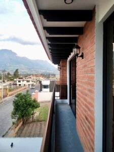 rs2500327 img 14 large